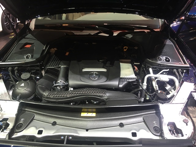 Ắc quy xe Mercedes R350 - Bảo dưỡng và thay thế